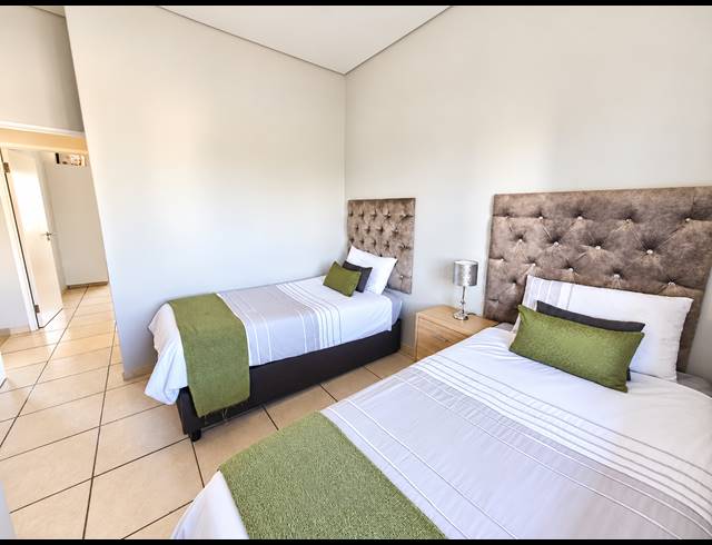 2 BEDROOM APARTMENT TO LET IN BALLITO CENTRAL